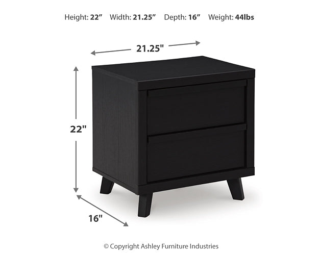 Danziar King Panel Bed with Mirrored Dresser, Chest and 2 Nightstands