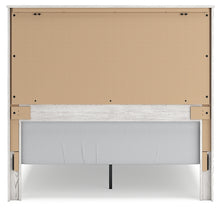 Load image into Gallery viewer, Gerridan Queen Panel Bed with 2 Nightstands
