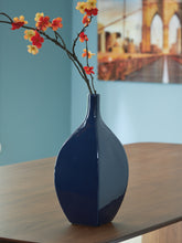 Load image into Gallery viewer, Ashley Express - Abtinson Vase
