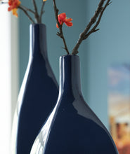 Load image into Gallery viewer, Ashley Express - Abtinson Vase
