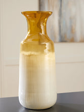 Load image into Gallery viewer, Ashley Express - Wynburg Vase
