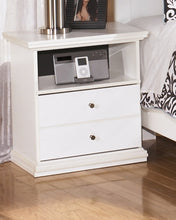 Load image into Gallery viewer, Bostwick Shoals King Panel Bed with Mirrored Dresser
